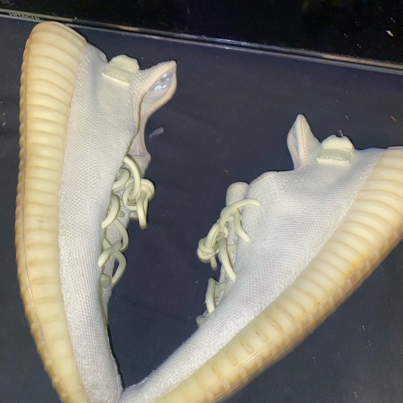 Yeezy 350 “Butter” - Picture 3 of 5